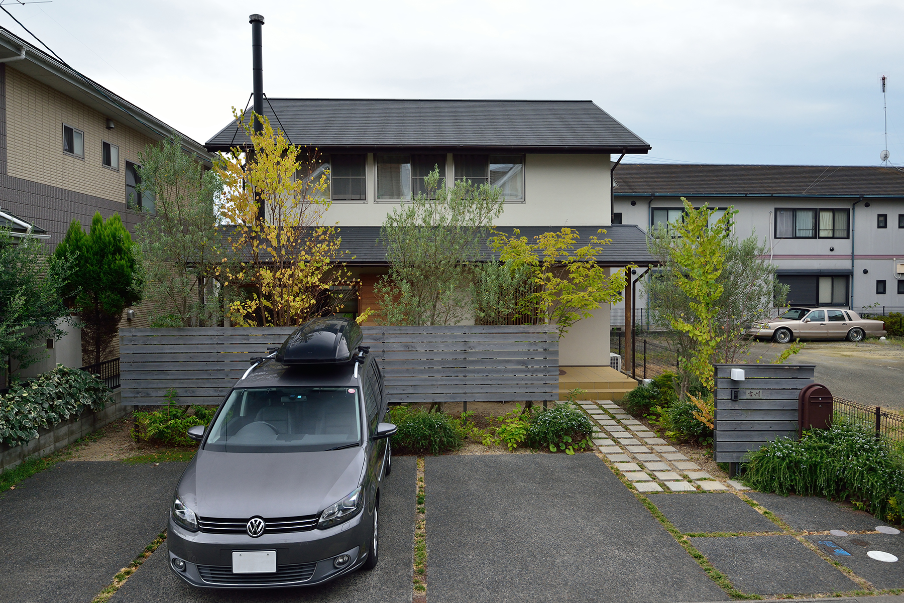 滋賀県守山市「通り庭に薪ストーブのある家」