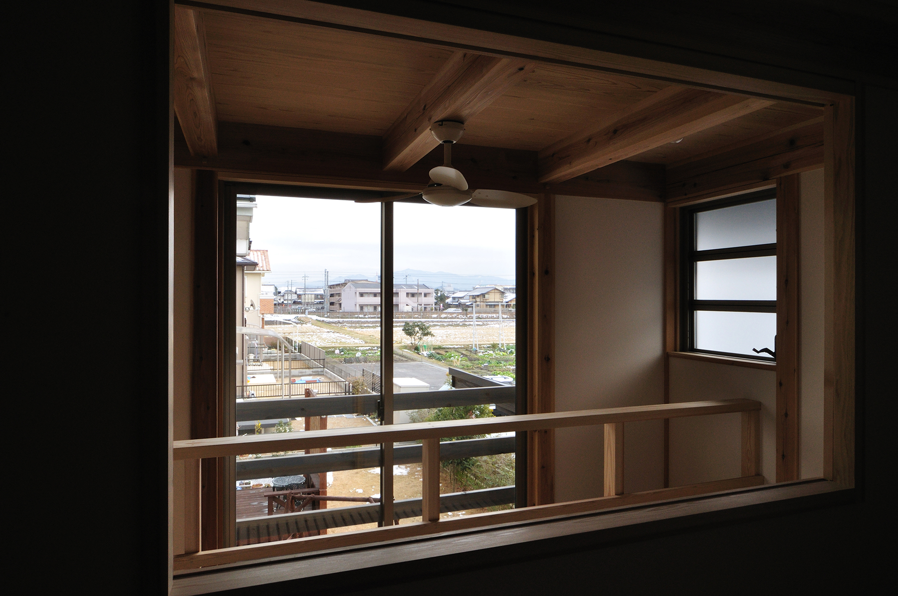 滋賀県守山市「通り庭に薪ストーブのある家」