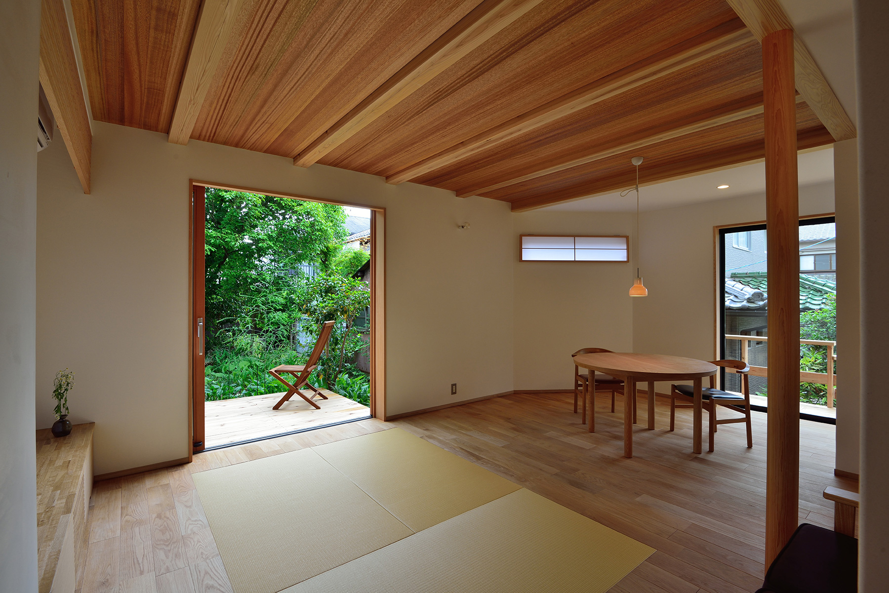 京都市右京区「大きな桜の木がある小さな家」