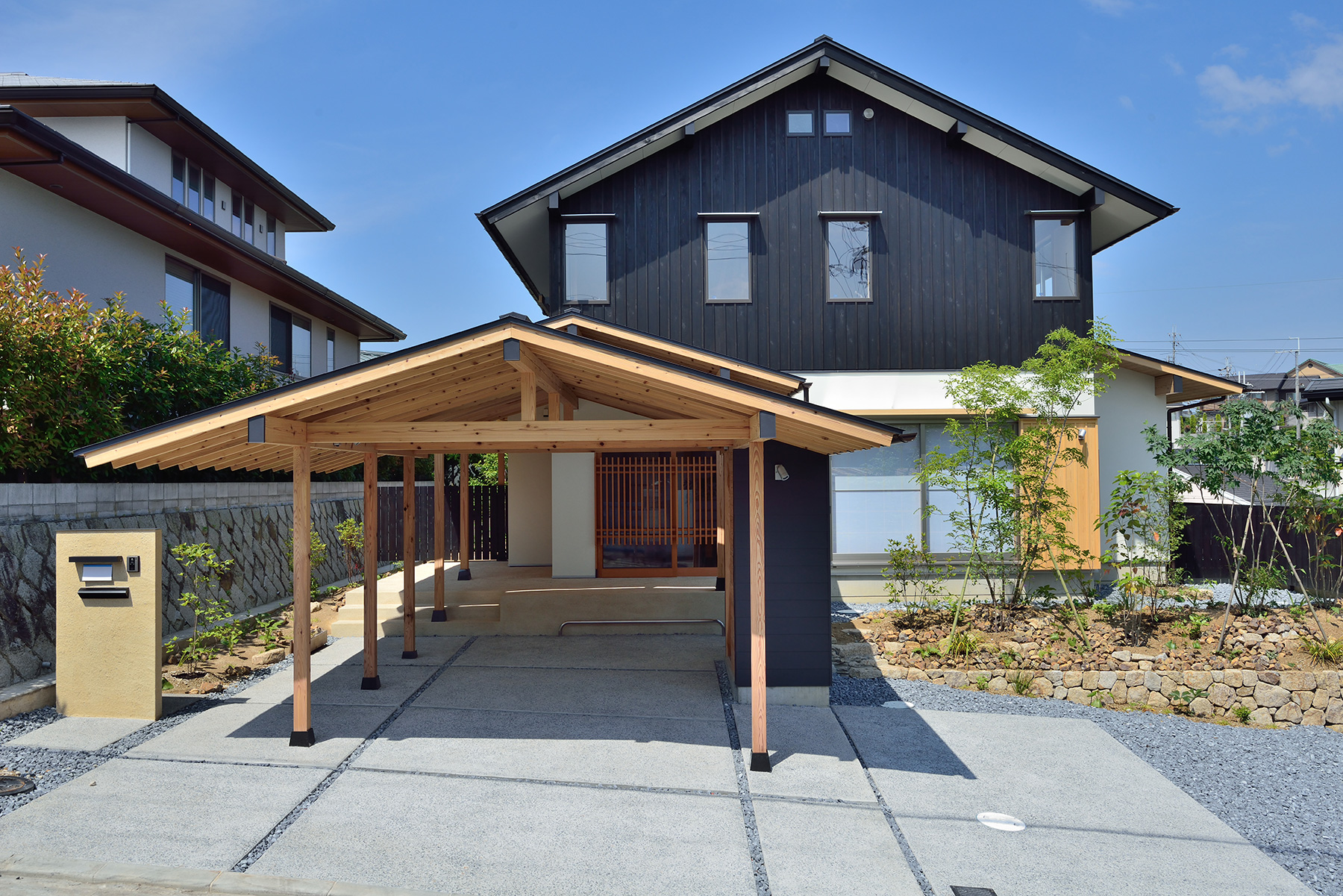 奈良市「友人たちと集う木の家」