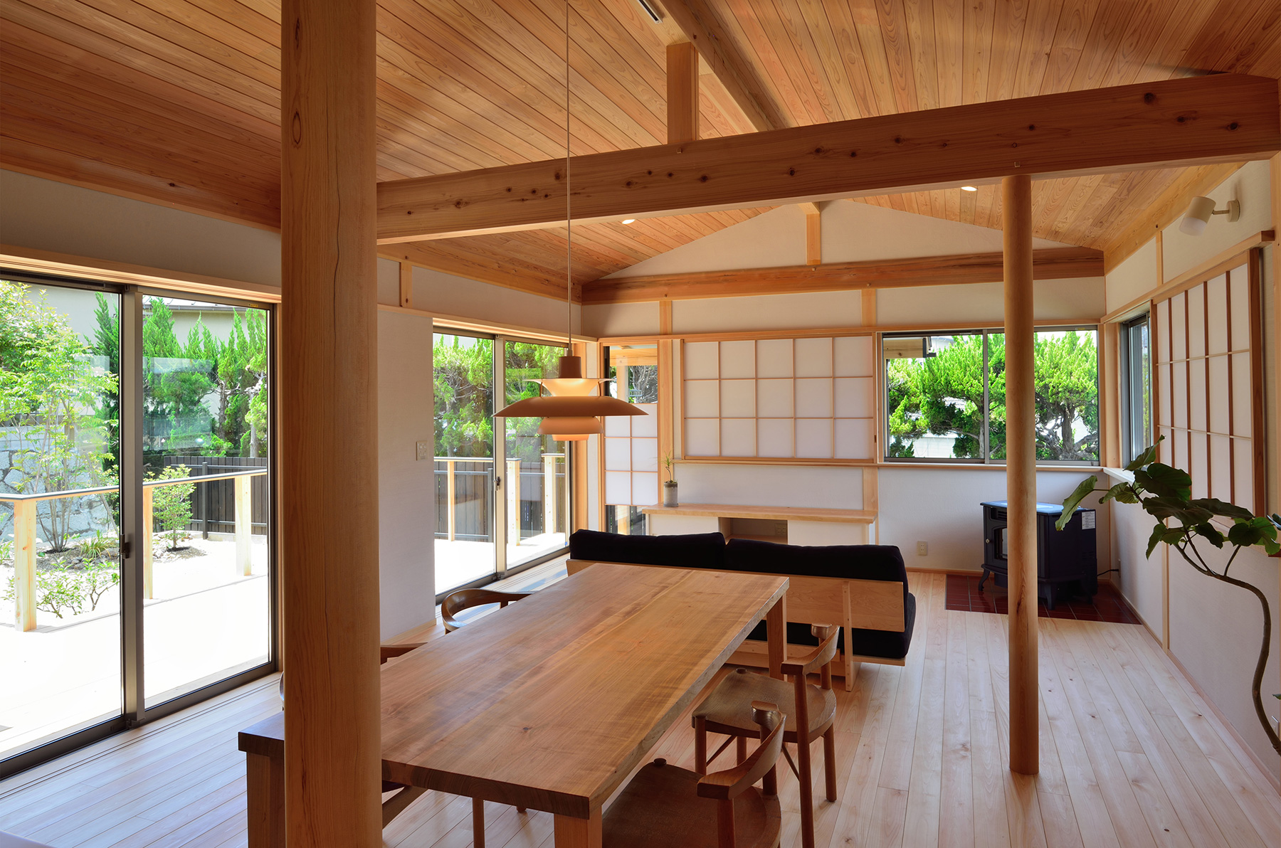 奈良市「友人たちと集う木の家」