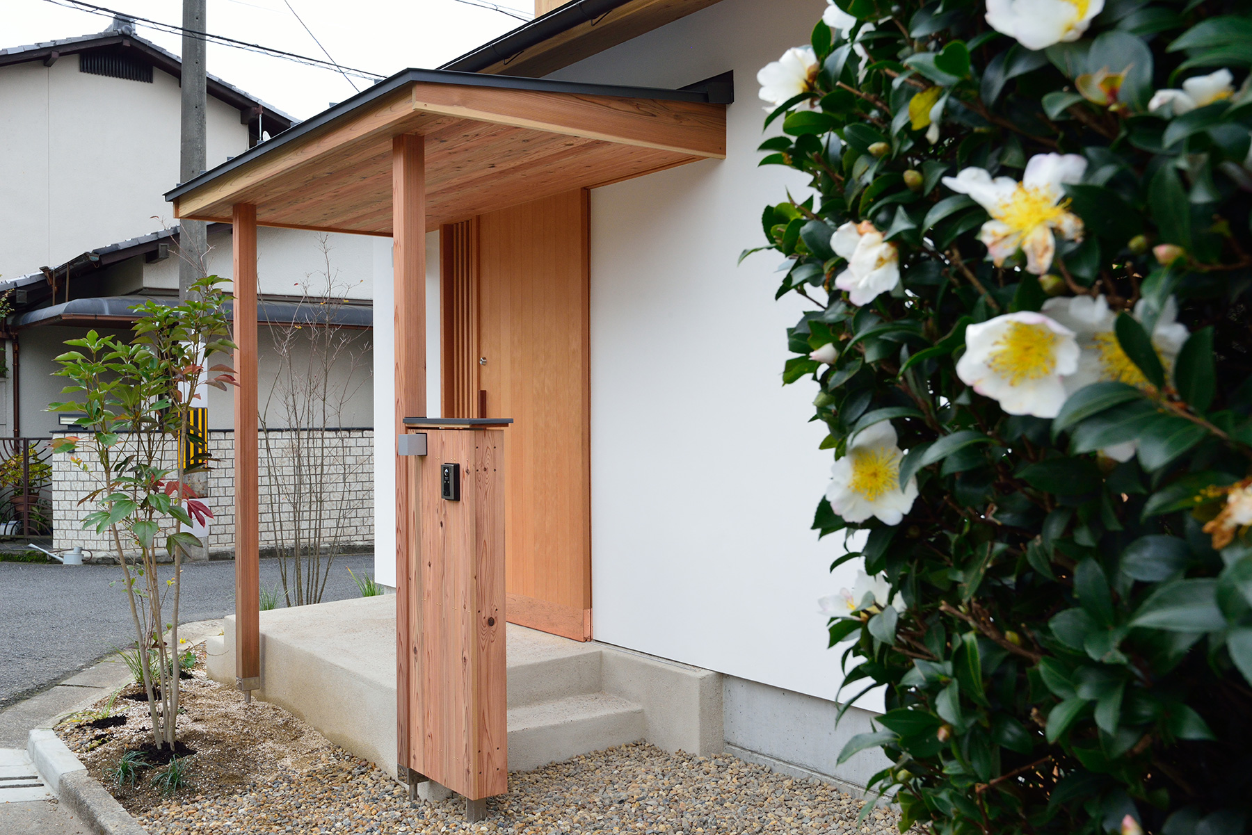 京都市左京区　木の温もりを感じる「三宅八幡の家」