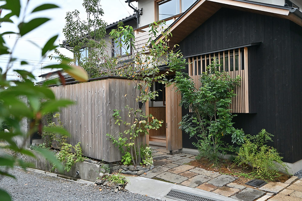 京都府木津川市「月見台のある家」