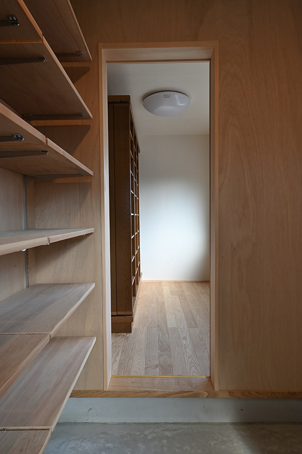 築46年の軽量鉄骨の家をリノベーション「茨木市の住み継がれる2世帯住宅」 ｜ツキデ工務店