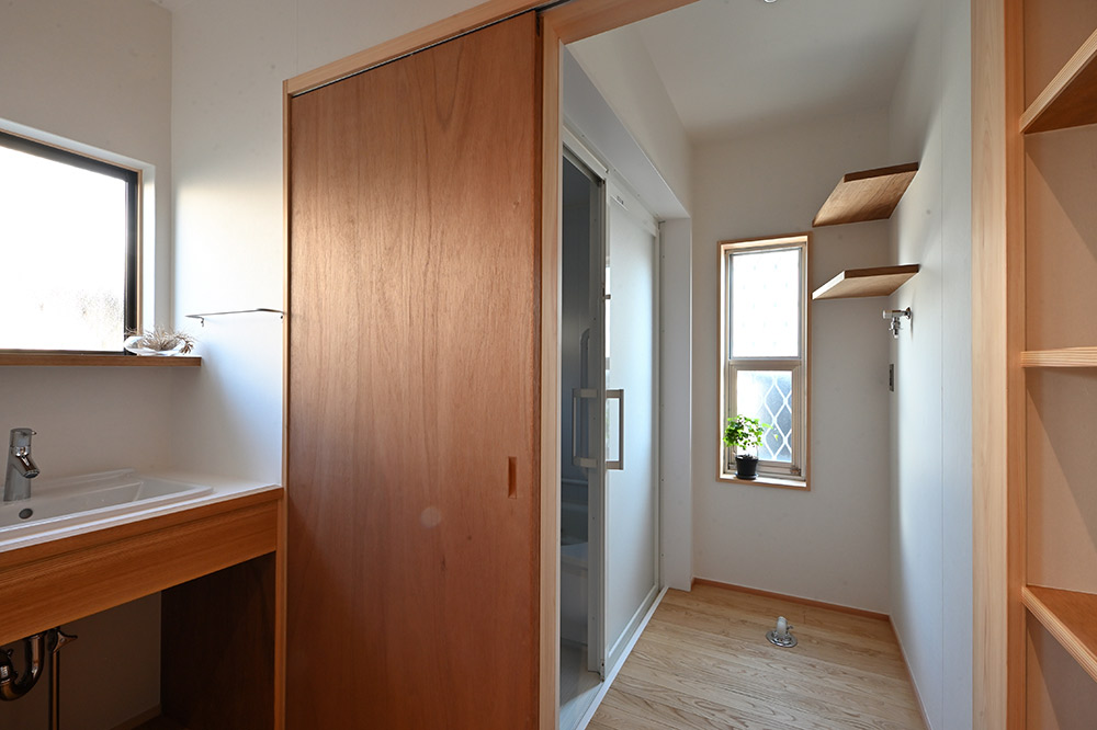 築46年の軽量鉄骨の家をリノベーション「茨木市の住み継がれる2世帯住宅」 ｜ツキデ工務店