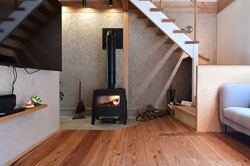 豊かな自然を感じる小さな家 