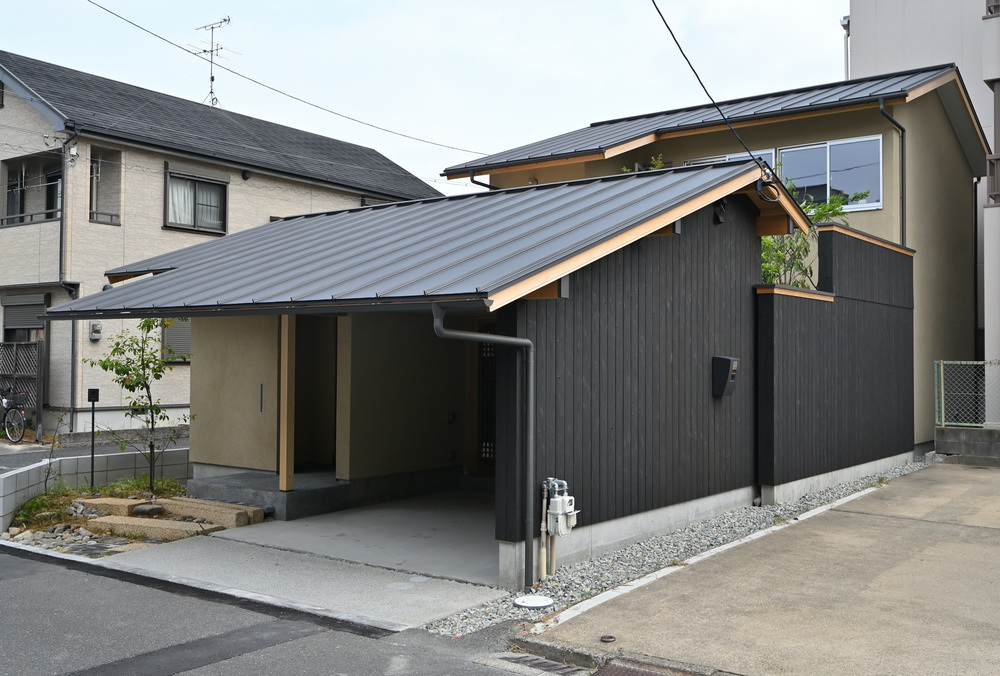 緑豊かな中庭と大きな吹き抜けのある「奈良の家」|ツキデ工務店