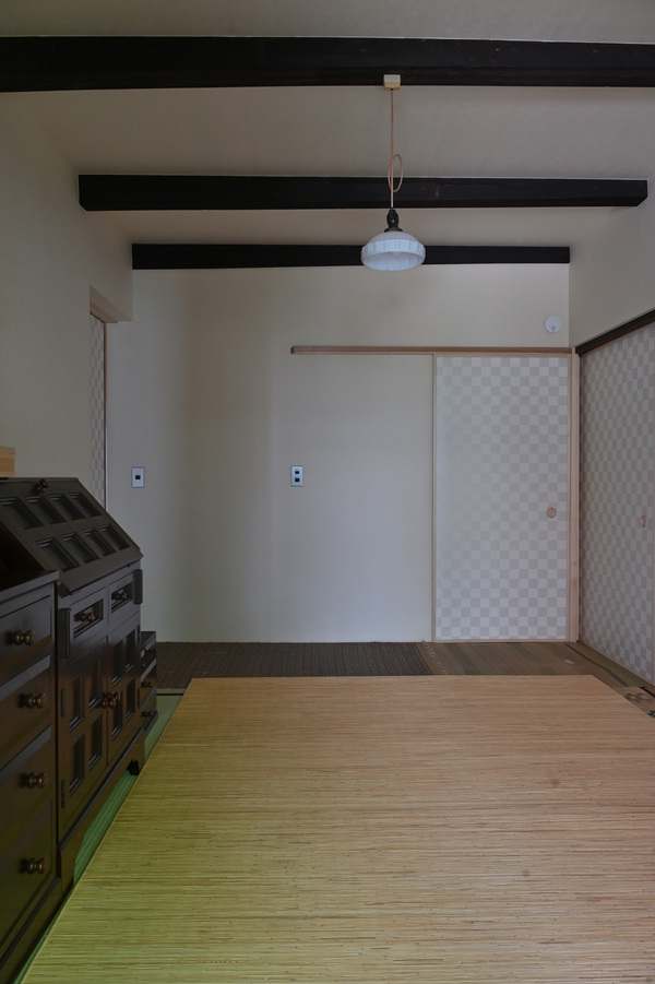 大きな吹き抜けと庭のある京町家のリノベーション「下京の家」|ツキデ工務店