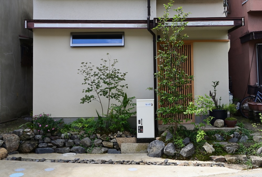 庭職人さんが住む小さな古家のリノベーション「寺田の家」|ツキデ工務店